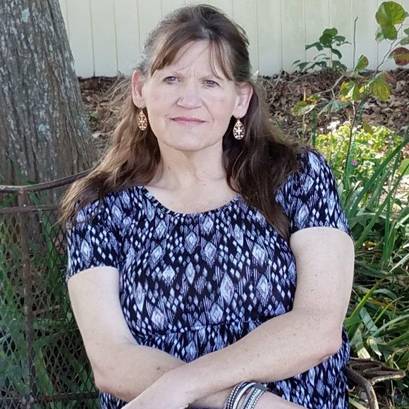 Specialize..Glamorize...Plus Size. - Picture 2 of 8